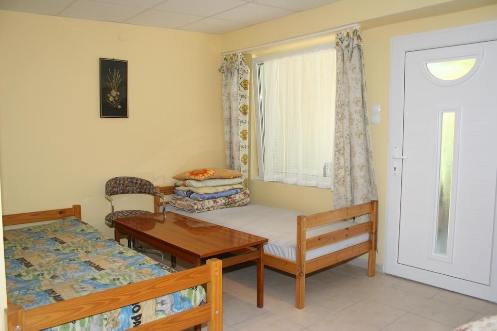 Hotel Osrodek Wypoczynkowy Jelonek Wolsztyn Habitación foto
