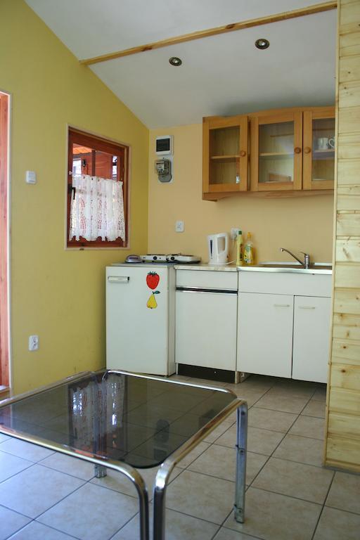 Hotel Osrodek Wypoczynkowy Jelonek Wolsztyn Habitación foto