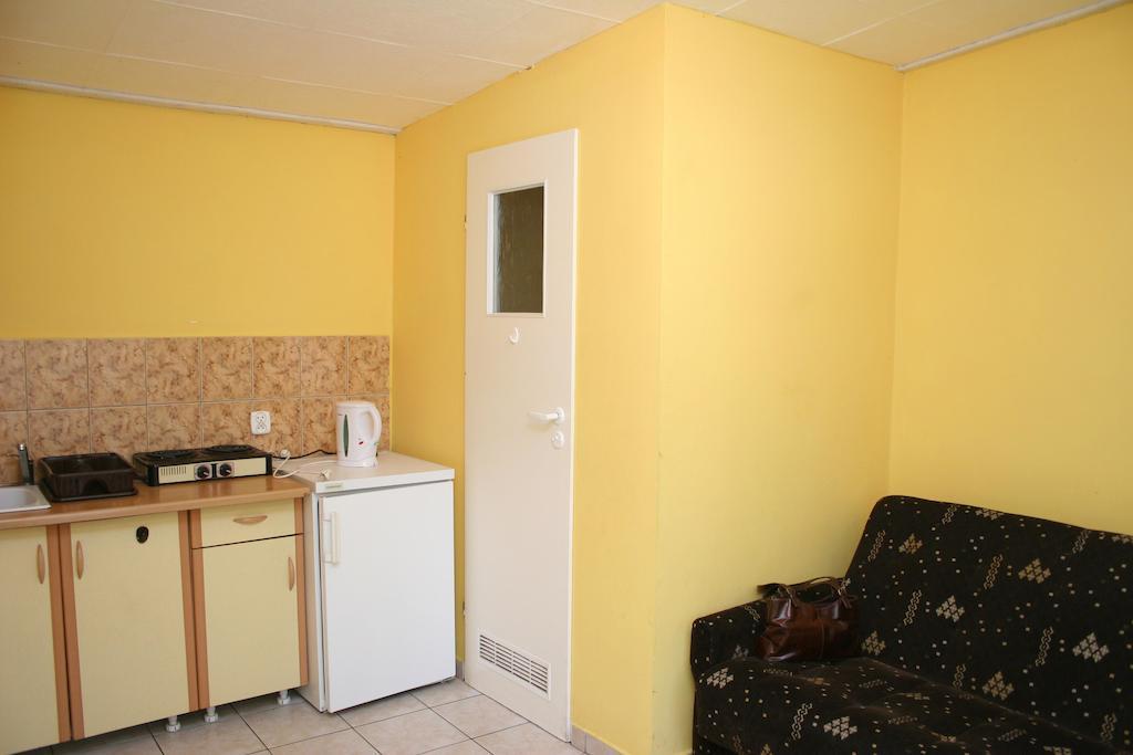 Hotel Osrodek Wypoczynkowy Jelonek Wolsztyn Habitación foto